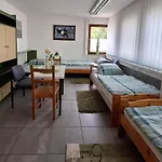 Konukevi Beim Kastell *